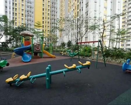 Springlake Apartemen 2Br-Sumarecon-Bekasi, By Bu Johan Kültér fotó