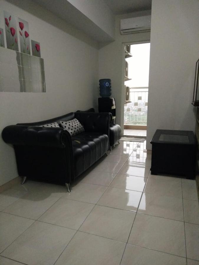 Springlake Apartemen 2Br-Sumarecon-Bekasi, By Bu Johan Kültér fotó