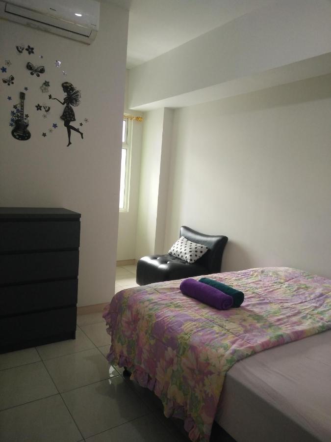Springlake Apartemen 2Br-Sumarecon-Bekasi, By Bu Johan Kültér fotó