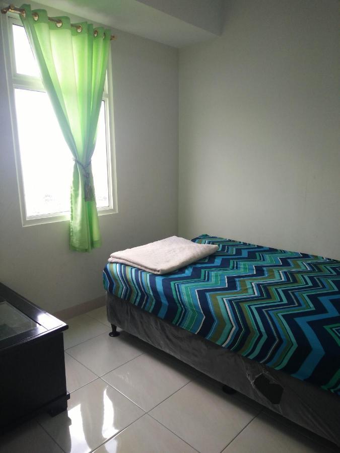 Springlake Apartemen 2Br-Sumarecon-Bekasi, By Bu Johan Kültér fotó